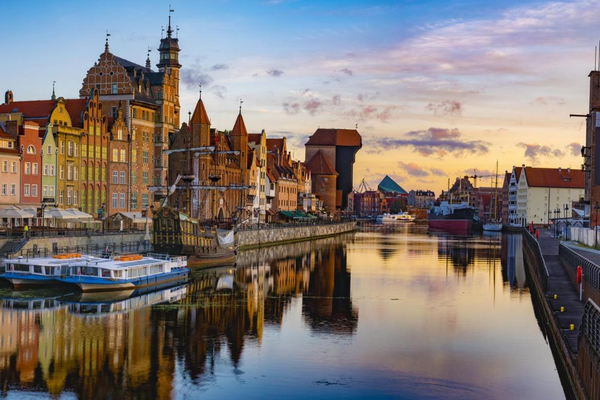 Swish Apartment -10 Min To Old Town Gdansk,Pkp & Shopping Mall Екстер'єр фото
